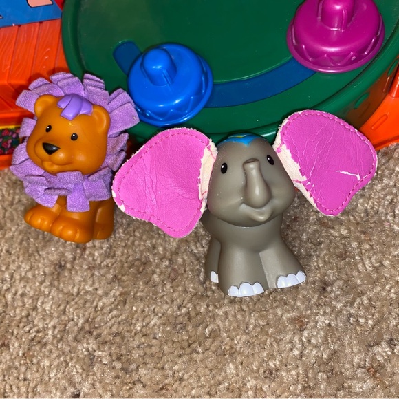 Little people big top circus carnival Lion elephant trapeze teeter totter - Picture 12 of 17